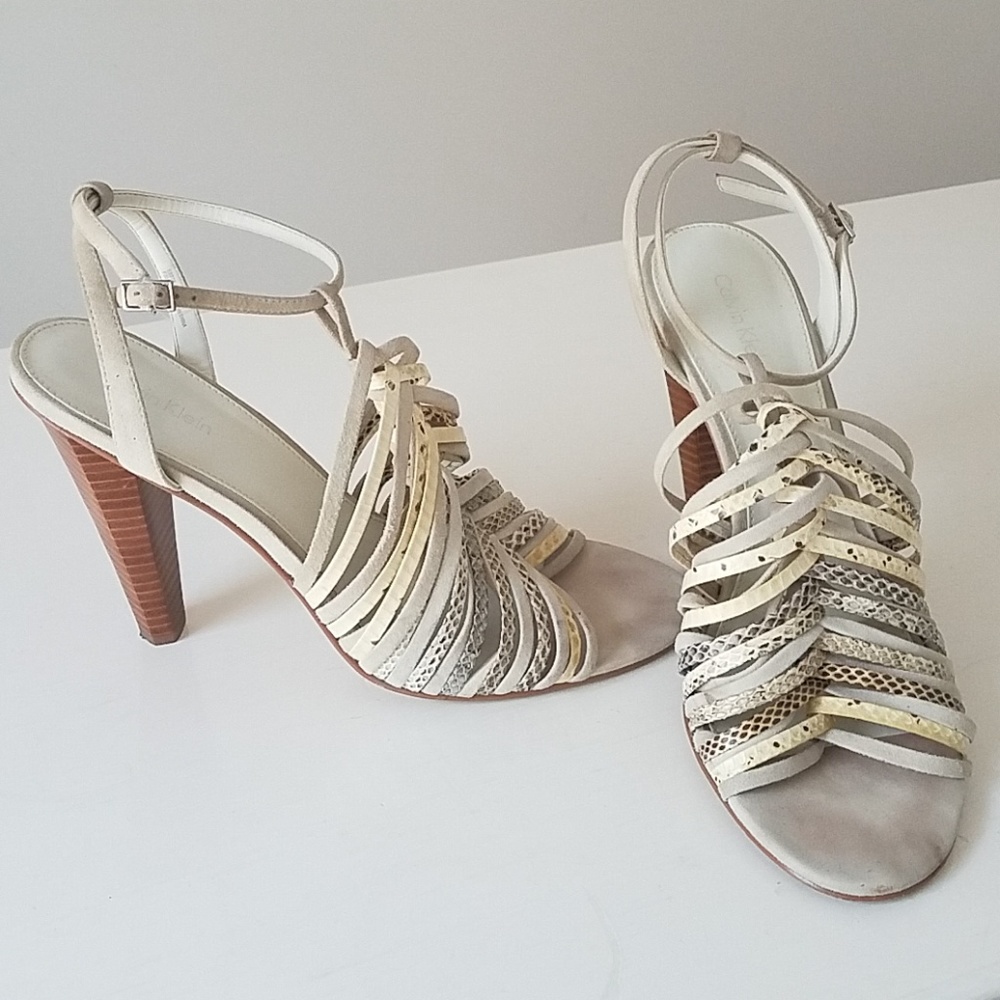 Shoes - Picture 3 of 4